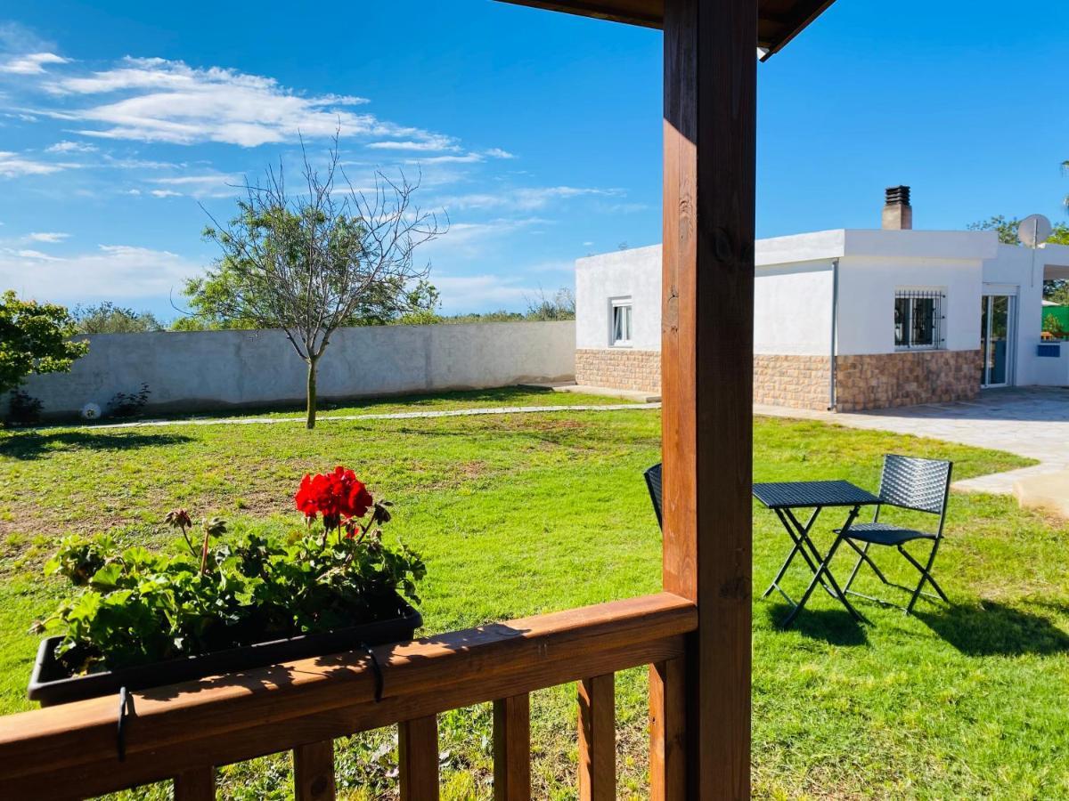 Bed and Breakfast Casa Dominaty Cálig Exterior foto